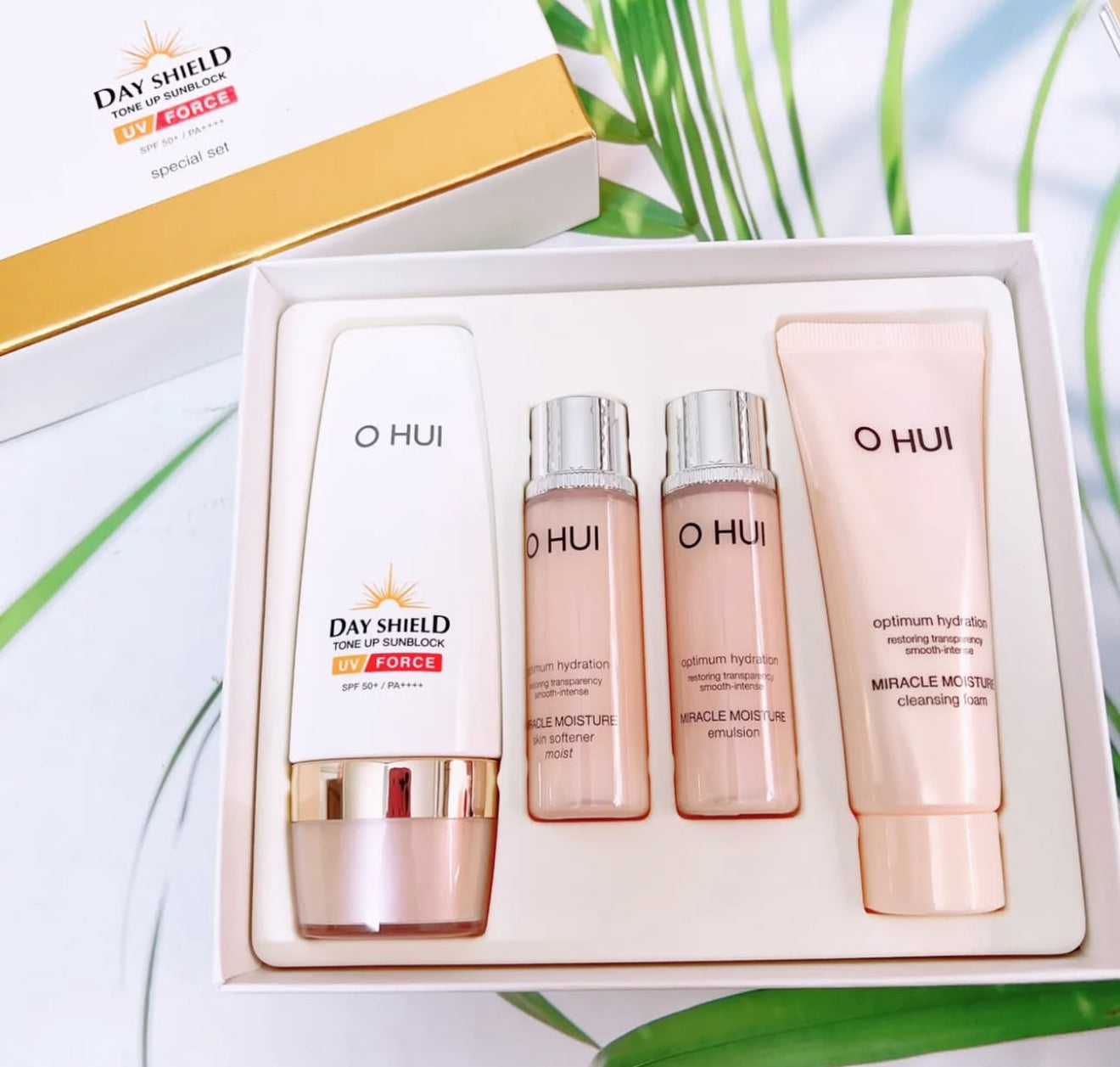OHUI SPF50+/PA++++ uv force set with toner, emulsion and cleansing foam